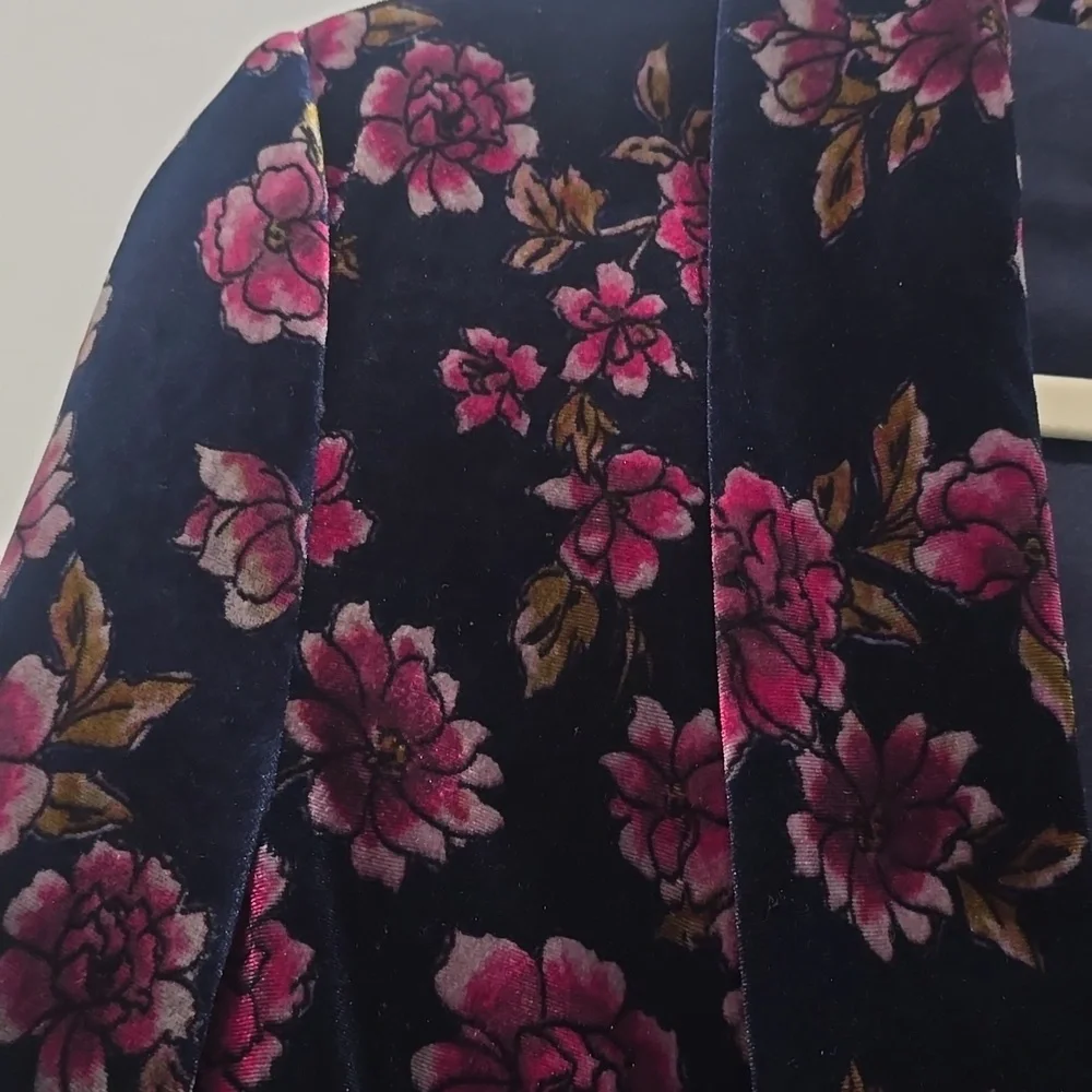 1. State Navy and Pink Floral Velvet Blazer - Picture 3 of 5